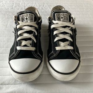 Converse One Star shoes